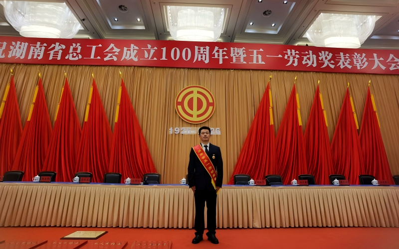 封面.jpg 封面.jpg